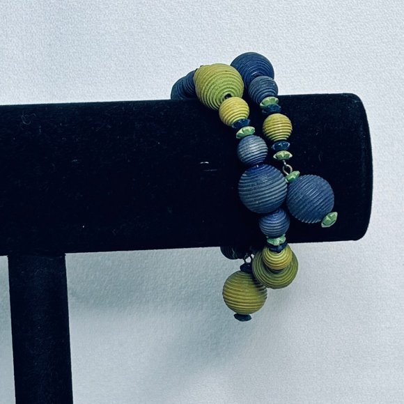 Blue And Green Beaded Memory Wire Wrap Bracelet - Picture 3 of 5